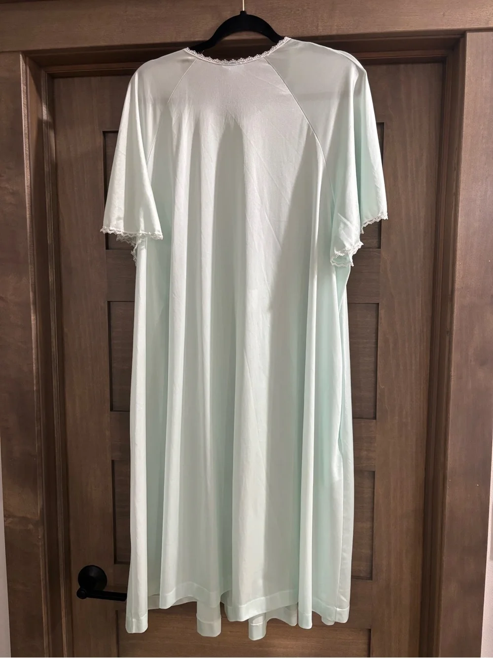 Elegant Vintage Mint Green Embroidered Short-Sleeve Nightgown